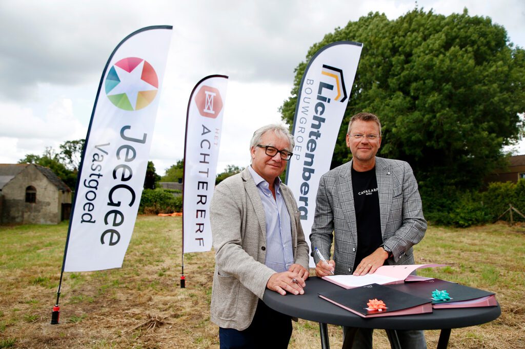 Het Achtererf nieuwbouwwijk Loosdrecht ondertekening